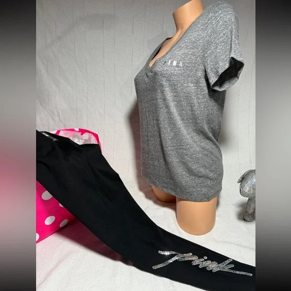 NWT VS PINK MEDIUM BLING SCRIPT LOGO SET